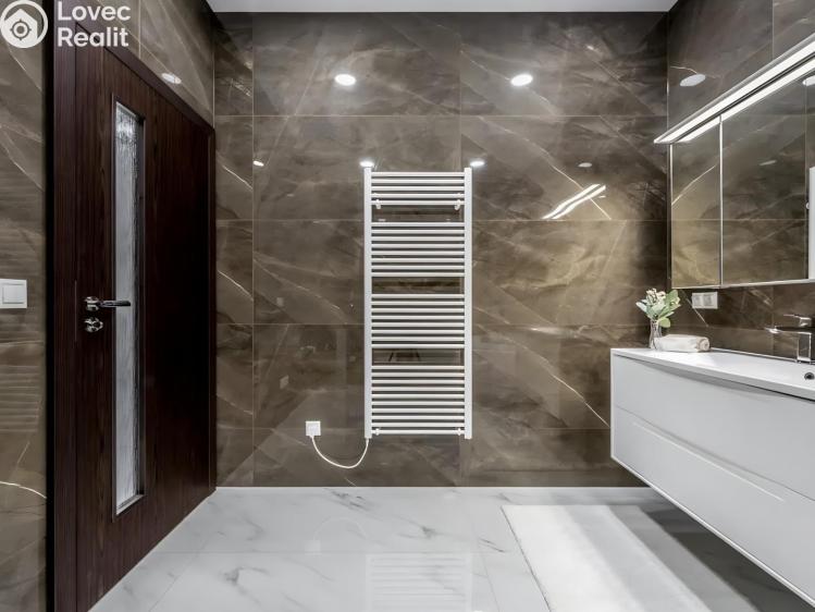 Prodej rodinného domu Praha, Dostálova 2389/14 č. 10