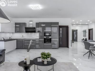 Prodej rodinného domu Praha, Dostálova č. 2