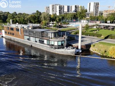 Продаж сімейного будинку Praha, Dostálova č. 22