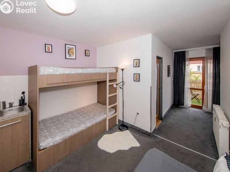 Pronájem bytu 2+KK Praha, U Santošky 933/20 č. 9