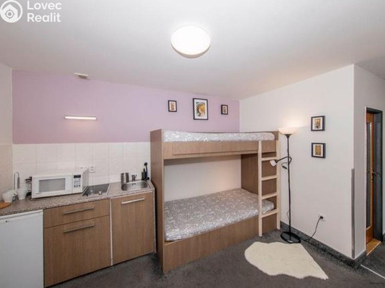 Pronájem bytu 2+KK Praha, U Santošky 933/20 č. 22