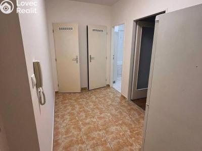 Rent apartment 2+KK Praha, Bechlínská č. 4