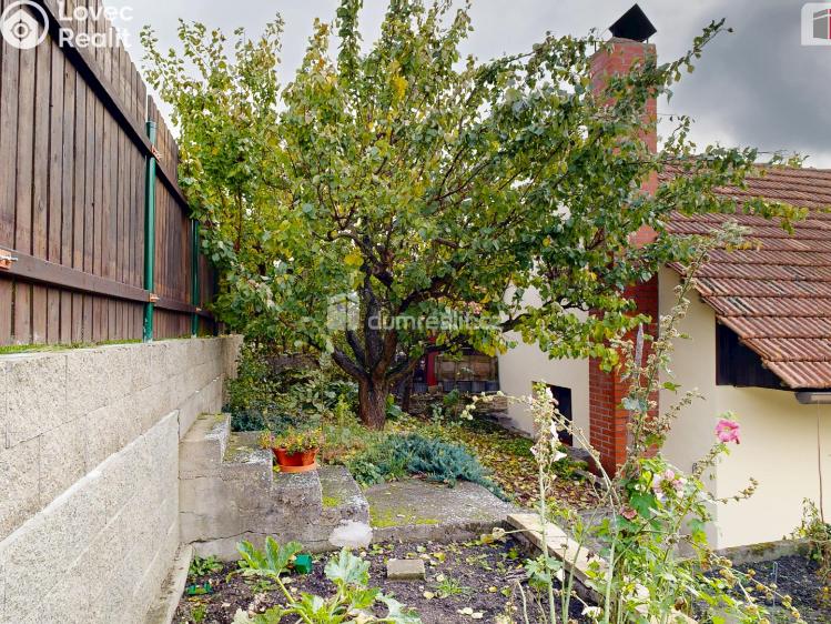 Prodej rodinného domu Činěves č. 10