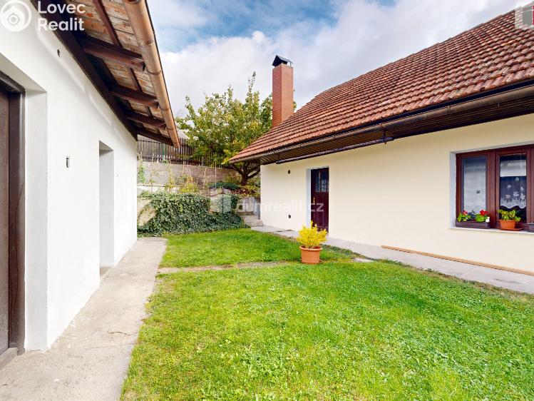 Prodej rodinného domu Činěves č. 11