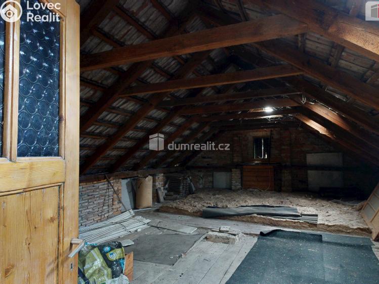 Prodej rodinného domu Činěves č. 25