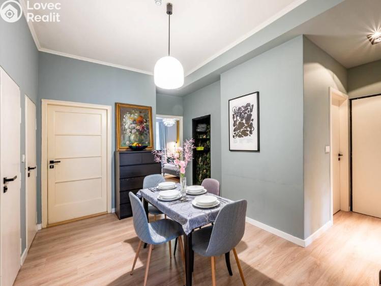 Pronájem bytu 4+1 Praha, Dlouhá č. 10