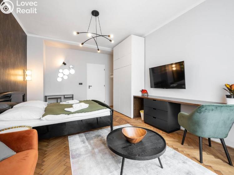 Pronájem bytu 4+1 Praha, Dlouhá č. 2