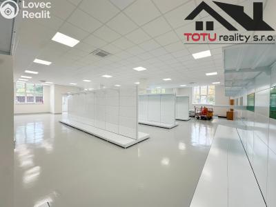 Rent commercial space Jaroměř, Jezbinská č. 4