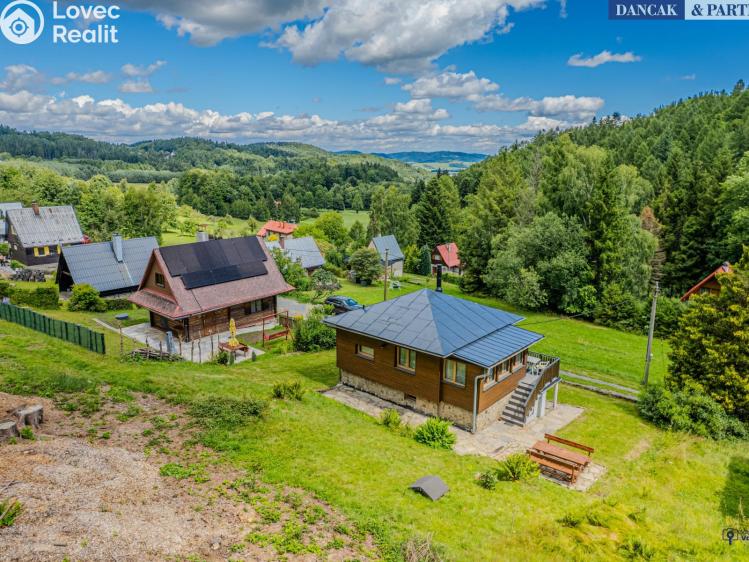 Sale hut Trojanovice č. 13