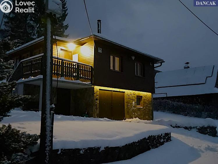 Sale hut Trojanovice č. 26