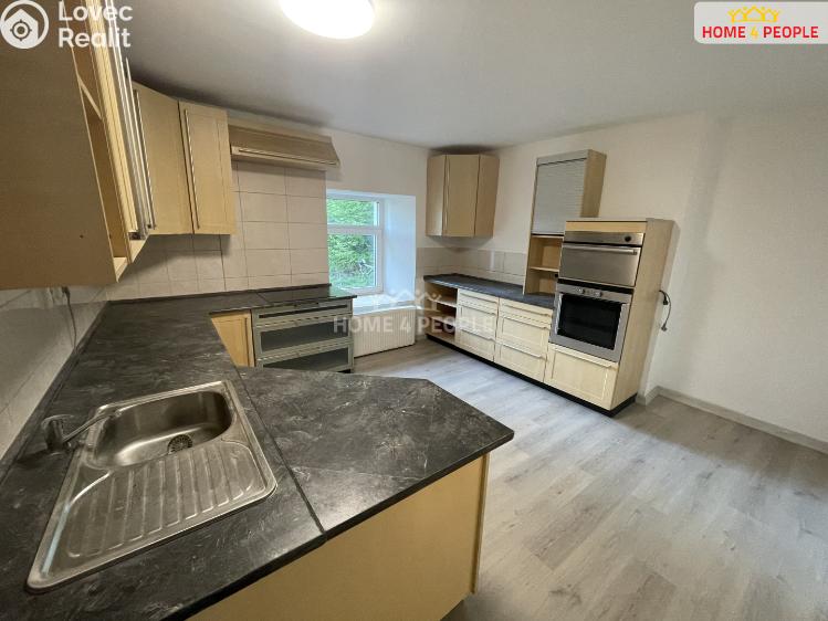 Pronájem bytu 1+1 Lochovice č. 8