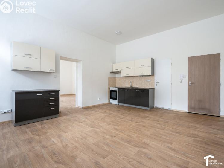 Pronájem bytu 3+KK Pardubice, Smilova 704 č. 3