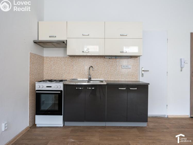 Pronájem bytu 3+KK Pardubice, Smilova 704 č. 4