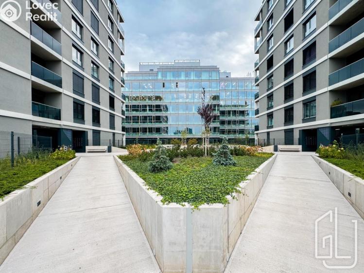 Оренда парковки Praha, Sokolova 719/2 č. 1