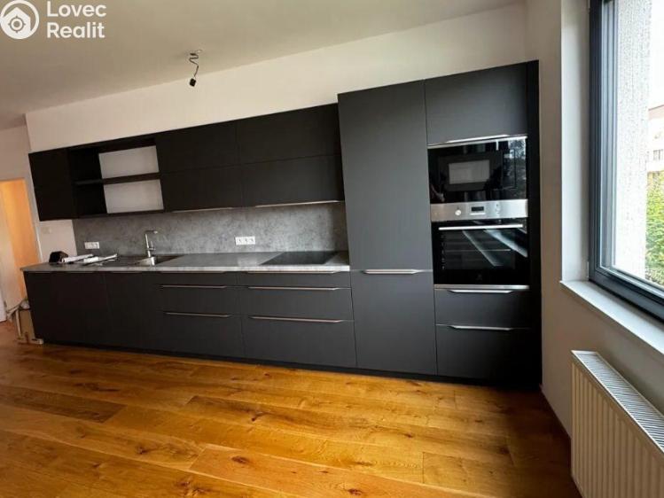 Pronájem bytu 3+KK Horoměřice, Karla IV. č. 1