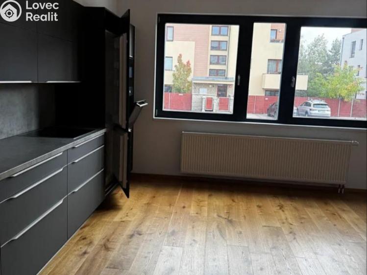 Pronájem bytu 3+KK Horoměřice, Karla IV. č. 2