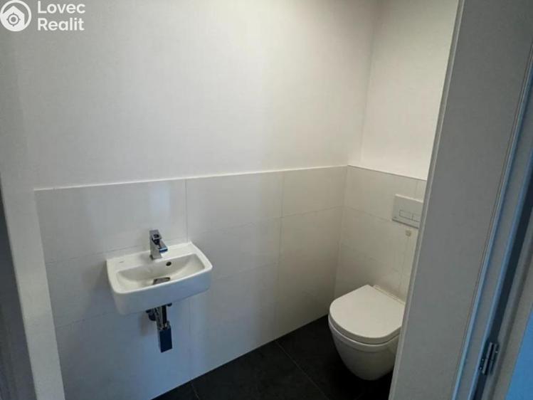 Pronájem bytu 3+KK Horoměřice, Karla IV. č. 6