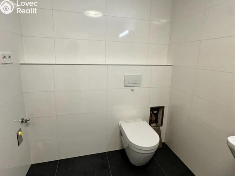 Pronájem bytu 3+KK Horoměřice, Karla IV. č. 7