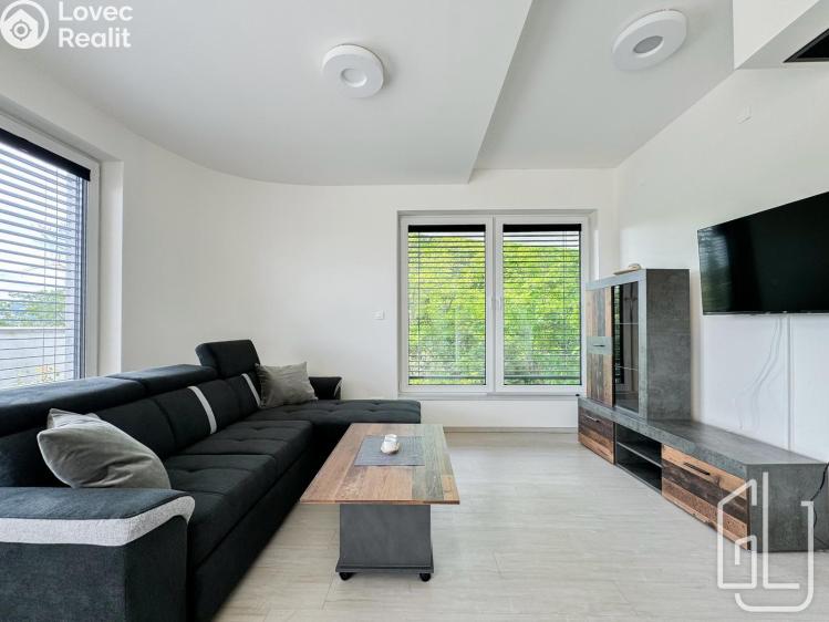 Rent apartment 2+KK Praha, Křížová 3332/39 č. 2