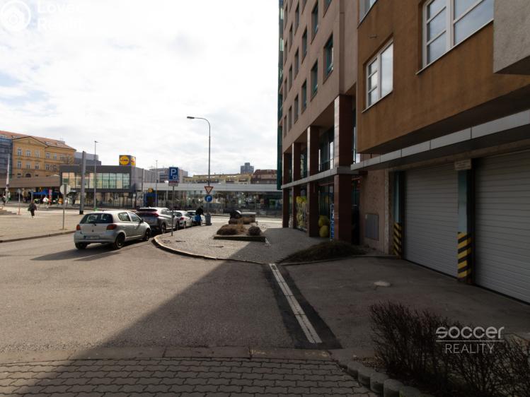 Pronájem garáže Praha, Paříkova č. 8