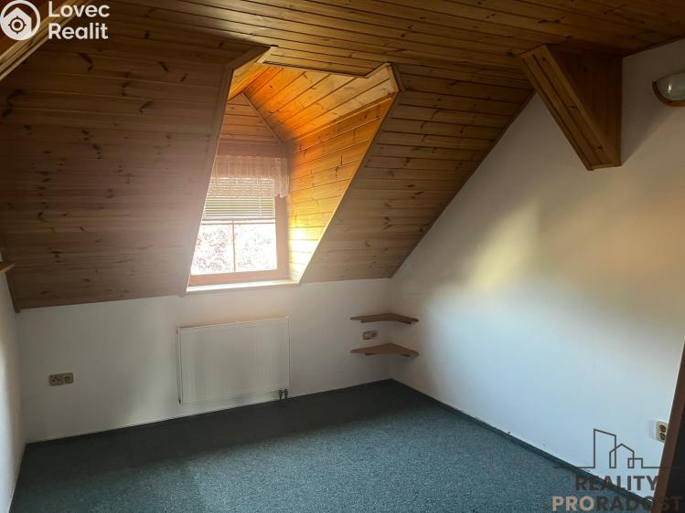 Prodej rodinného domu Podhradní Lhota č. 31