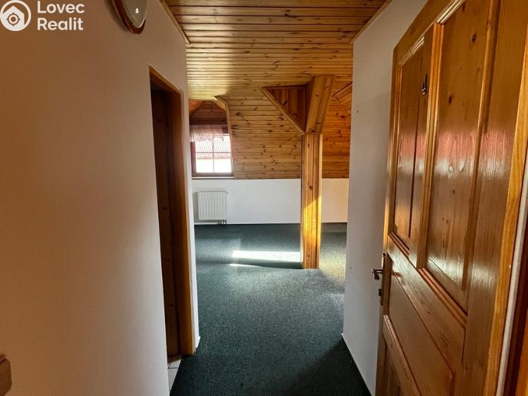 Prodej rodinného domu Podhradní Lhota č. 35