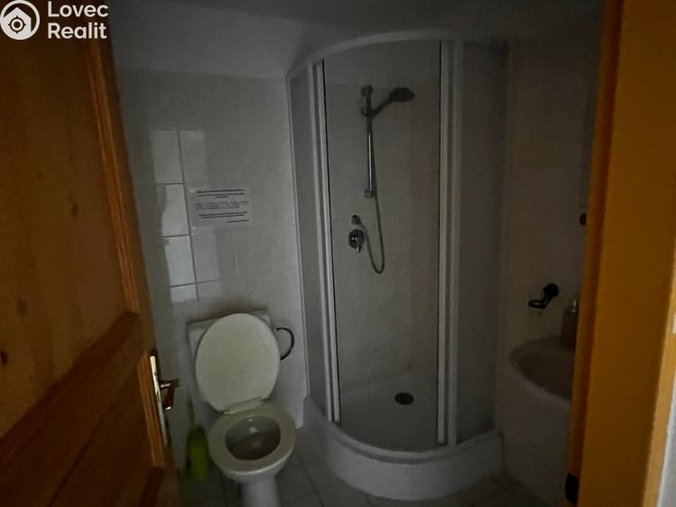 Prodej rodinného domu Podhradní Lhota č. 37