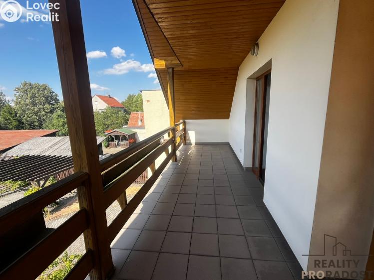 Prodej rodinného domu Podhradní Lhota č. 42