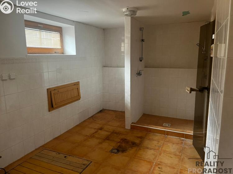 Prodej rodinného domu Podhradní Lhota č. 47