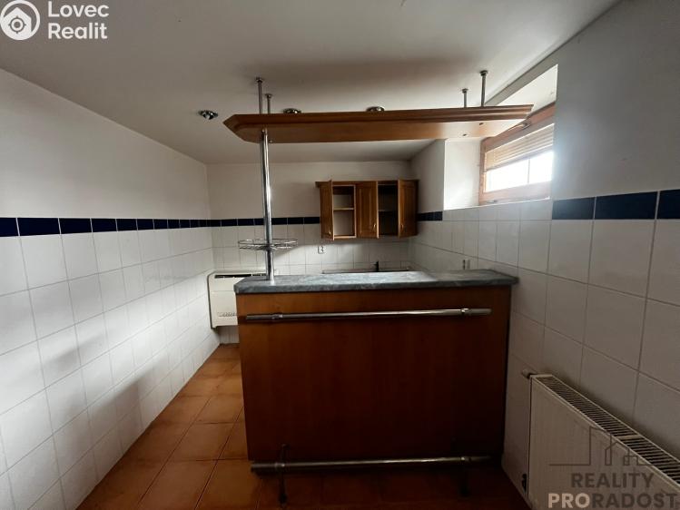 Prodej rodinného domu Podhradní Lhota č. 51