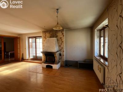 Prodej rodinného domu Podhradní Lhota č. 2