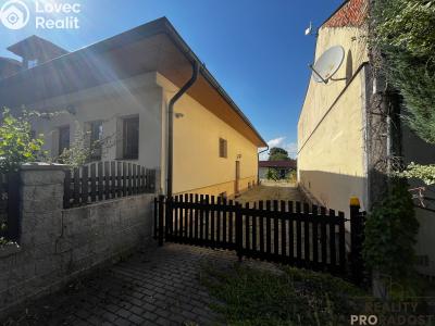 Prodej rodinného domu Podhradní Lhota č. 4