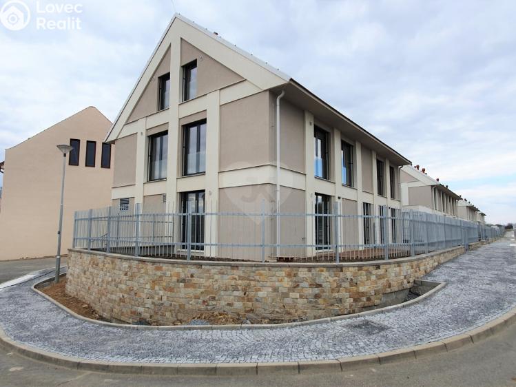 Pronájem bytu 2+KK Praha, Ke Tvrzi č. 1