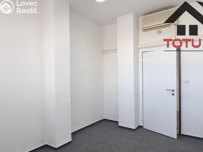 Rent office space Chrudim, Palackého třída č. 4