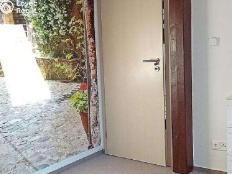 Prodej bytu 4+KK Řitka, Dvorská č. 4