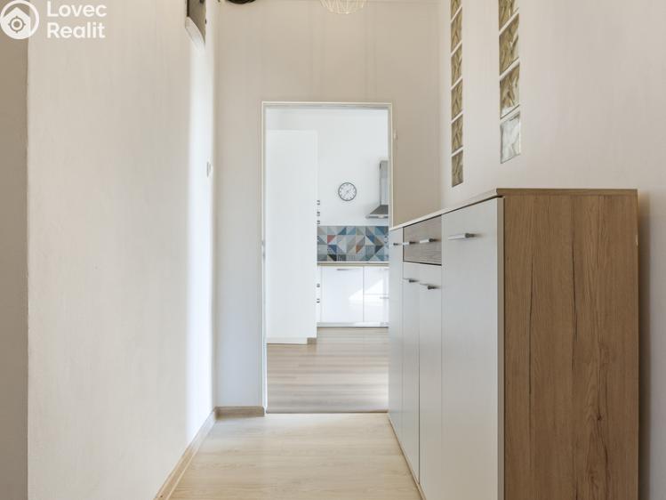 Продаж квартири 2+1 Ostrava, Tvorkovských 348/3 č. 8