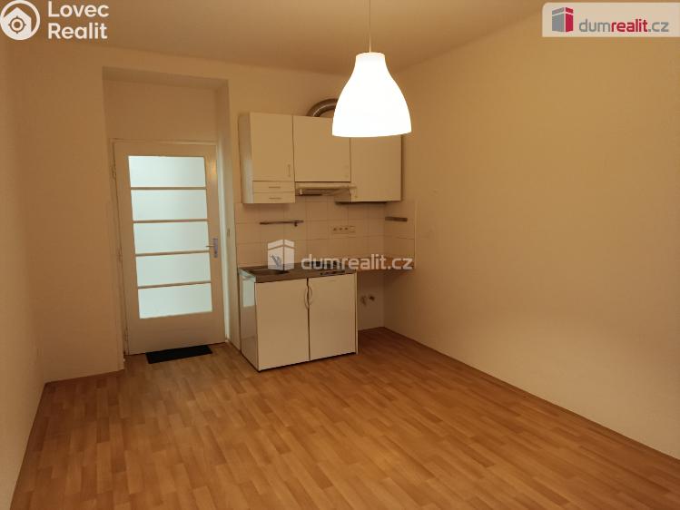 Pronájem bytu 1+KK Praha 10, V předpolí č. 2