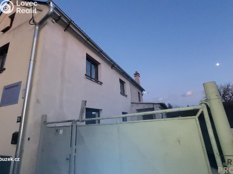 Pronájem rodinného domu Komárov č. 4