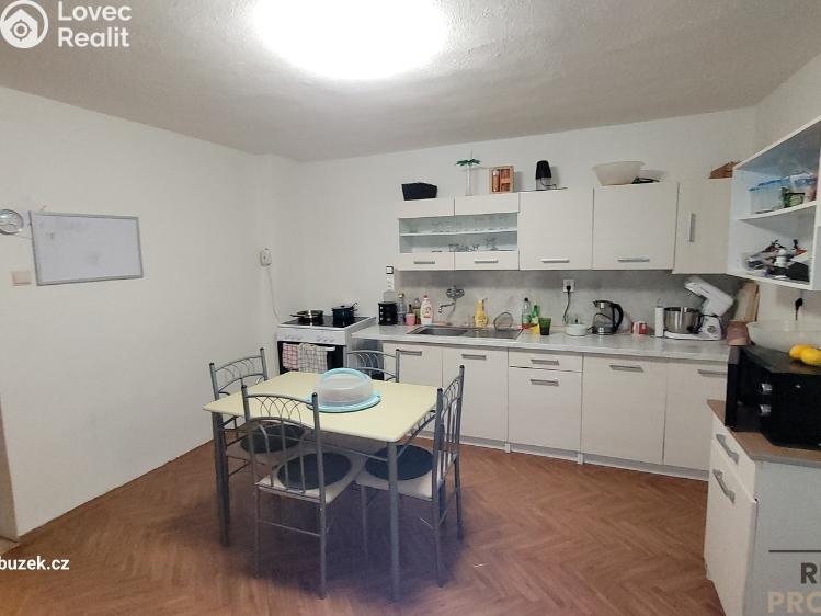 Pronájem rodinného domu Komárov č. 12