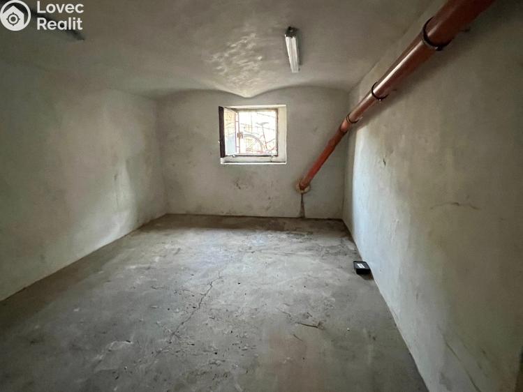 Prodej činžovního domu Dubí, Ruská č. 5