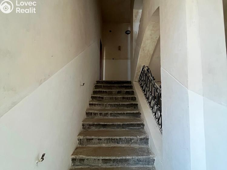 Prodej činžovního domu Dubí, Ruská č. 8