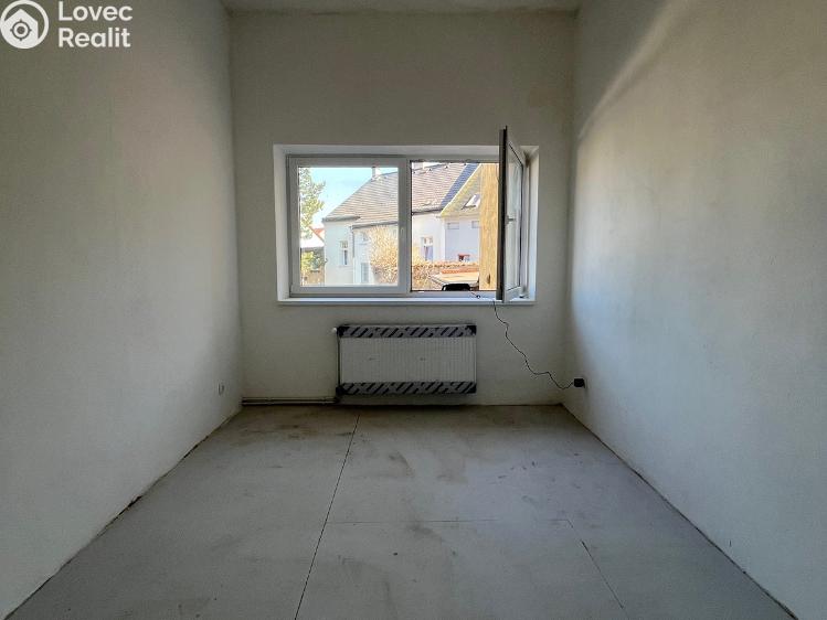 Prodej činžovního domu Dubí, Ruská č. 11