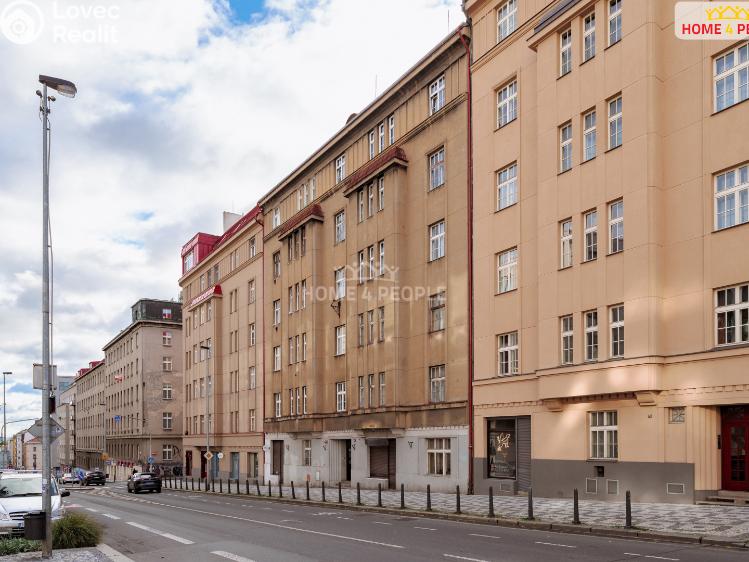 Pronájem bytu 2+1 Praha 7, Veletržní č. 21