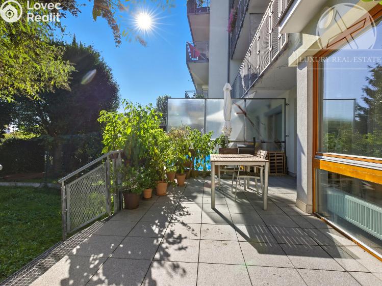 Prodej bytu 2+KK Praha, Univerzitní č. 1