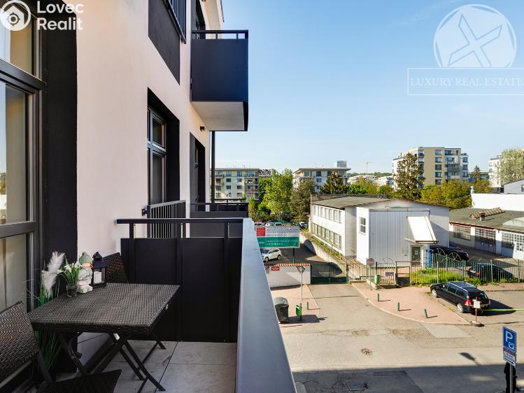 Prodej bytu 3+KK Praha, Na výběžku č. 10