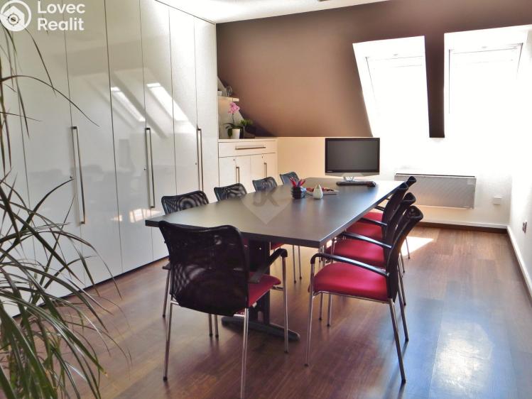 Pronájem kanceláře Praha, Komunardů č. 1