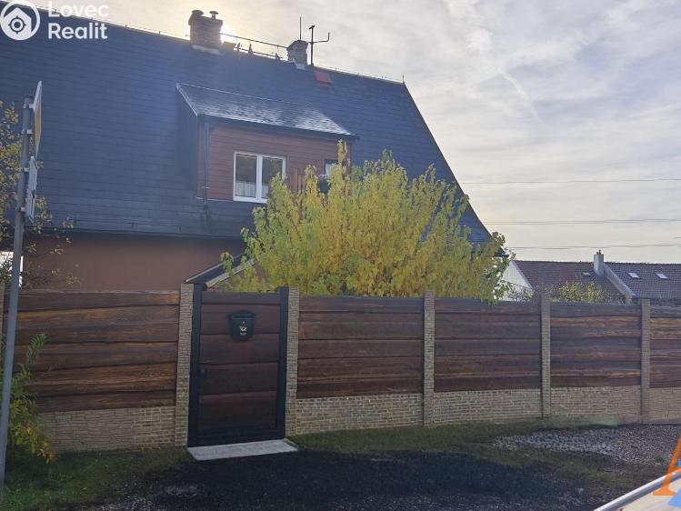 Оренда квартири 3+1 Chomutov, Dobrovského 3227 č. 1