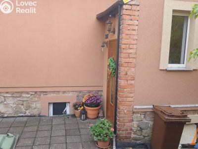 Pronájem bytu 3+1 Chomutov, Dobrovského 3227 č. 2