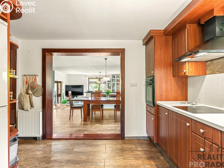 Продаж сімейного будинку Králův Dvůr č. 6