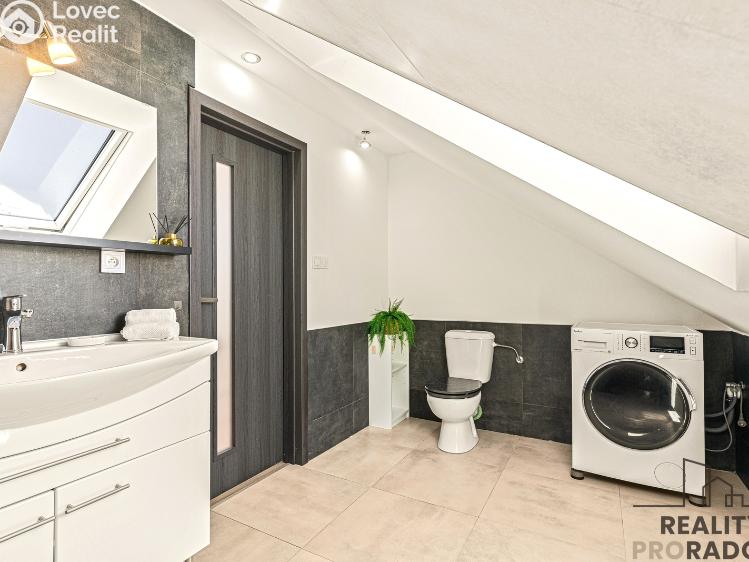 Продаж сімейного будинку Králův Dvůr č. 24